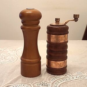 Vintage Wooden Salt Shaker&Catalina Forged Steel Pepper Mill Grinder .